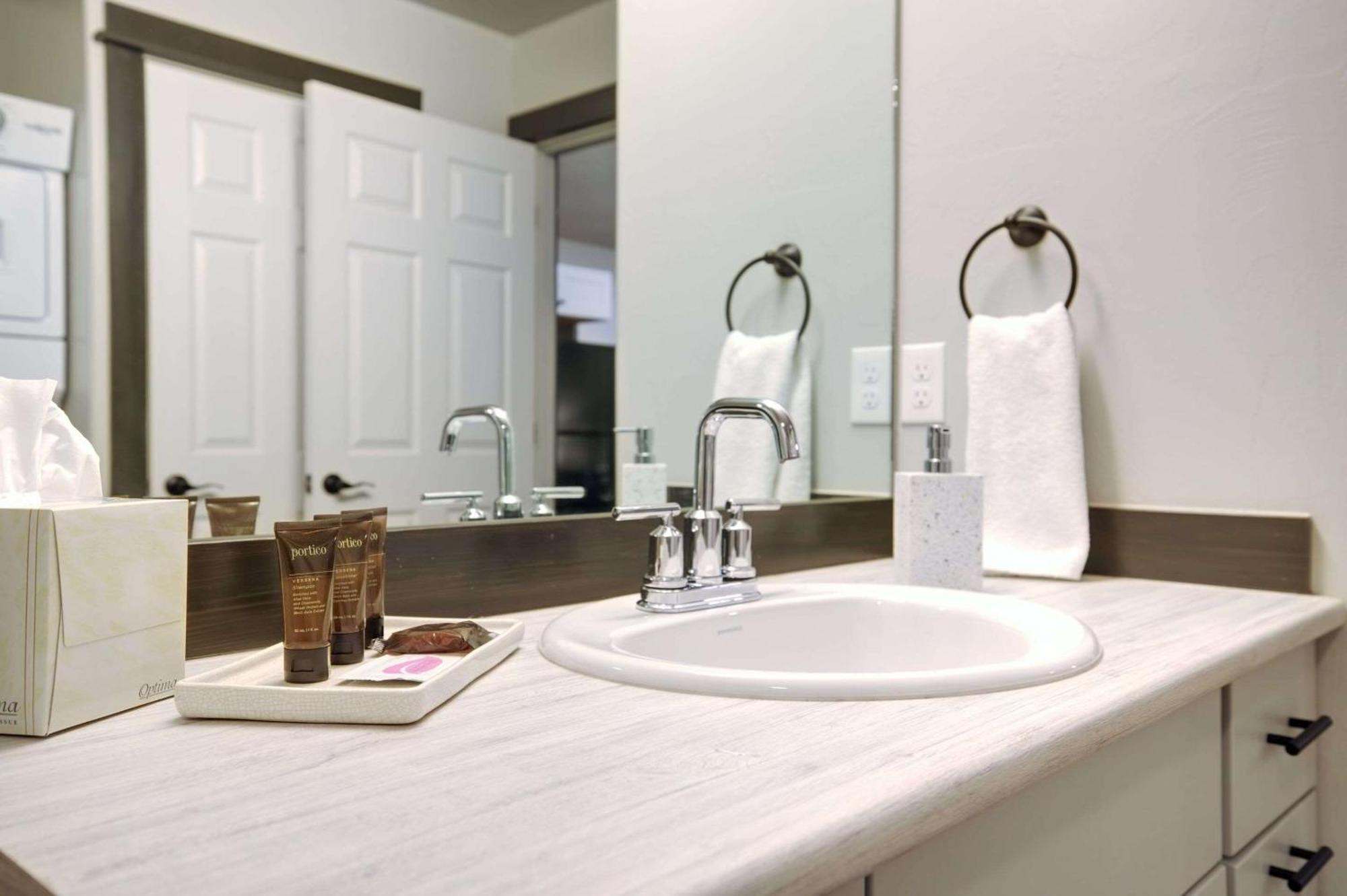 בוט Copper King Convention Center, Ascend Hotel Collection מראה חיצוני תמונה
